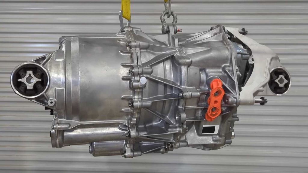 ustdown-video-of-the-tesla-model-y-rear-drive-unit